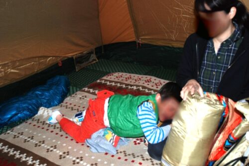 テント内のホットカーペット