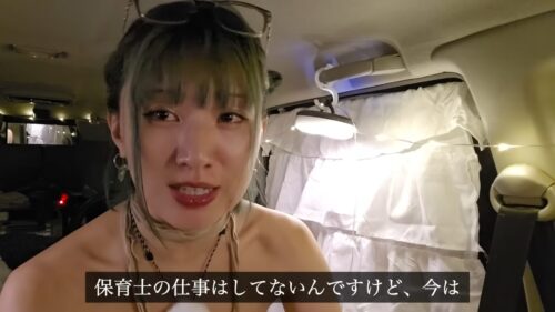 以前は保育士の仕事をしていたと語るまるちこべーす